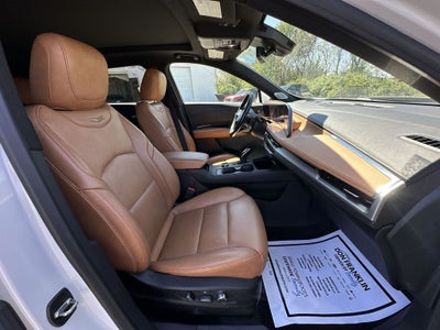 2024 Cadillac XT4 Premium Luxury