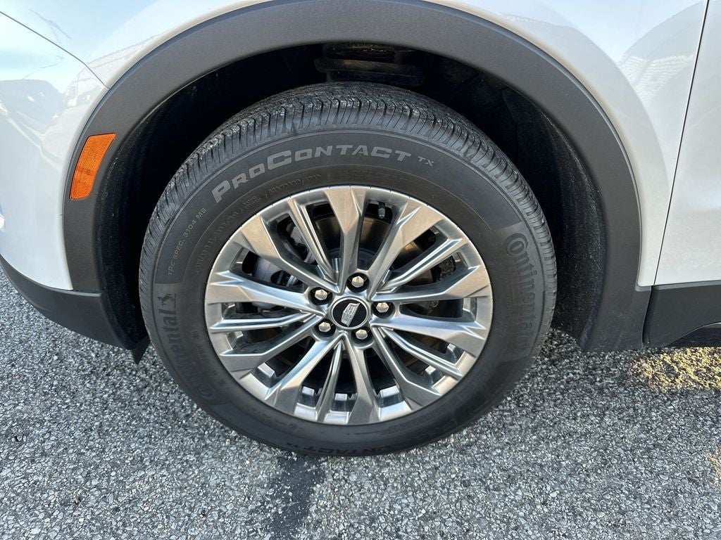 2025 Cadillac XT4 Premium Luxury