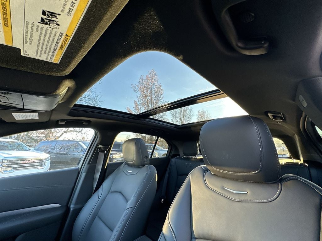 2025 Cadillac XT4 Premium Luxury