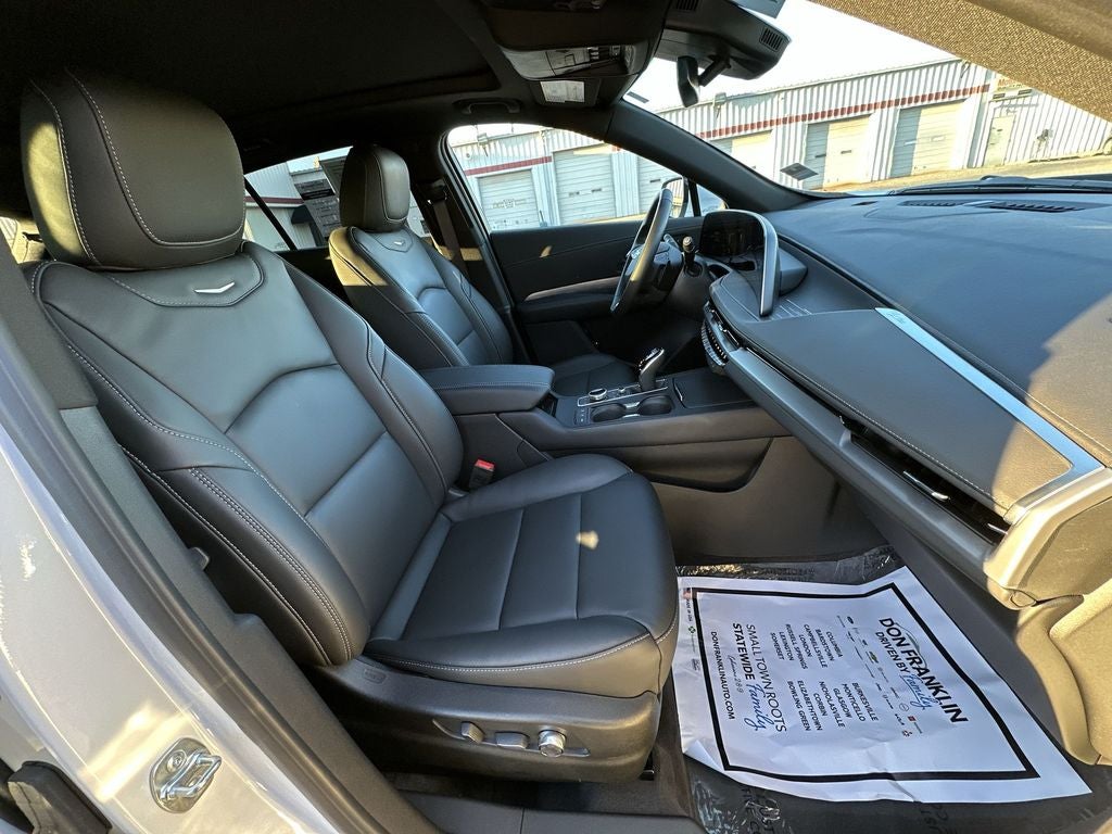 2025 Cadillac XT4 Premium Luxury