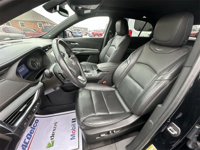 2023 Cadillac XT4 Premium Luxury