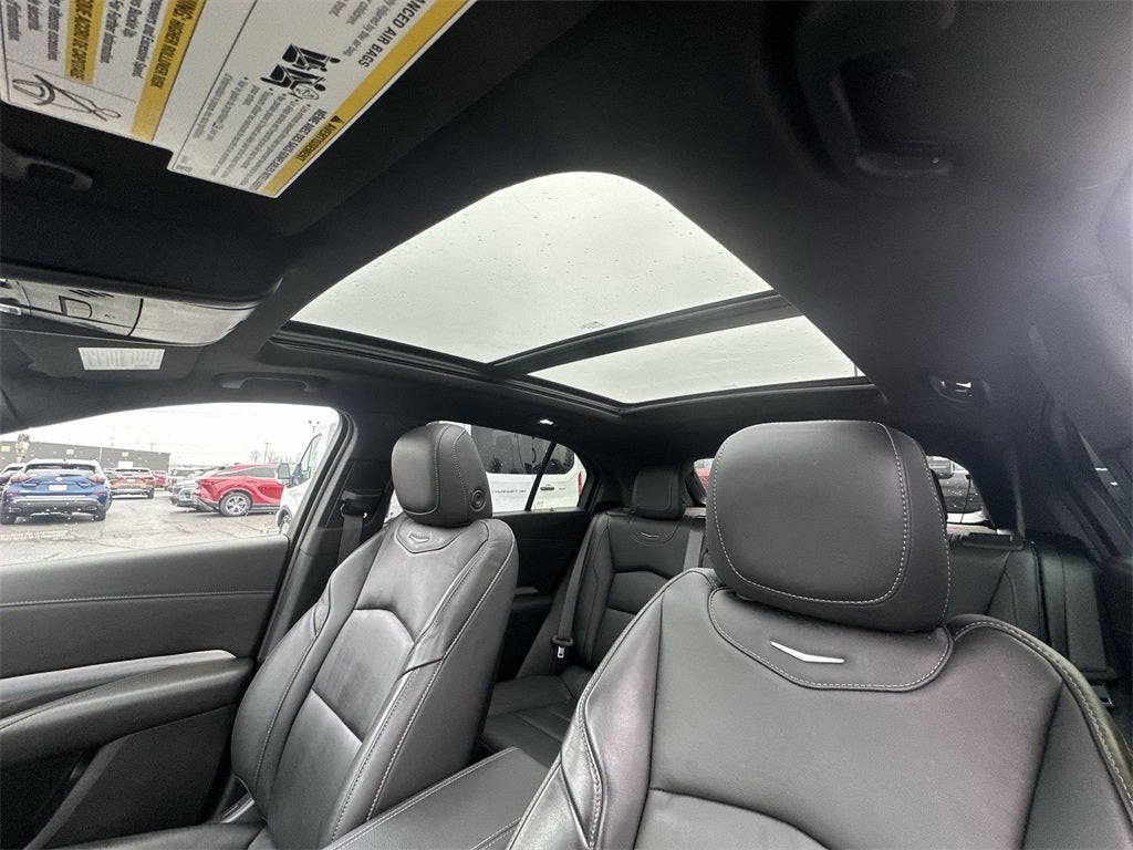 2023 Cadillac XT4 Premium Luxury