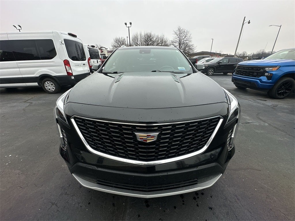 2023 Cadillac XT4 Premium Luxury