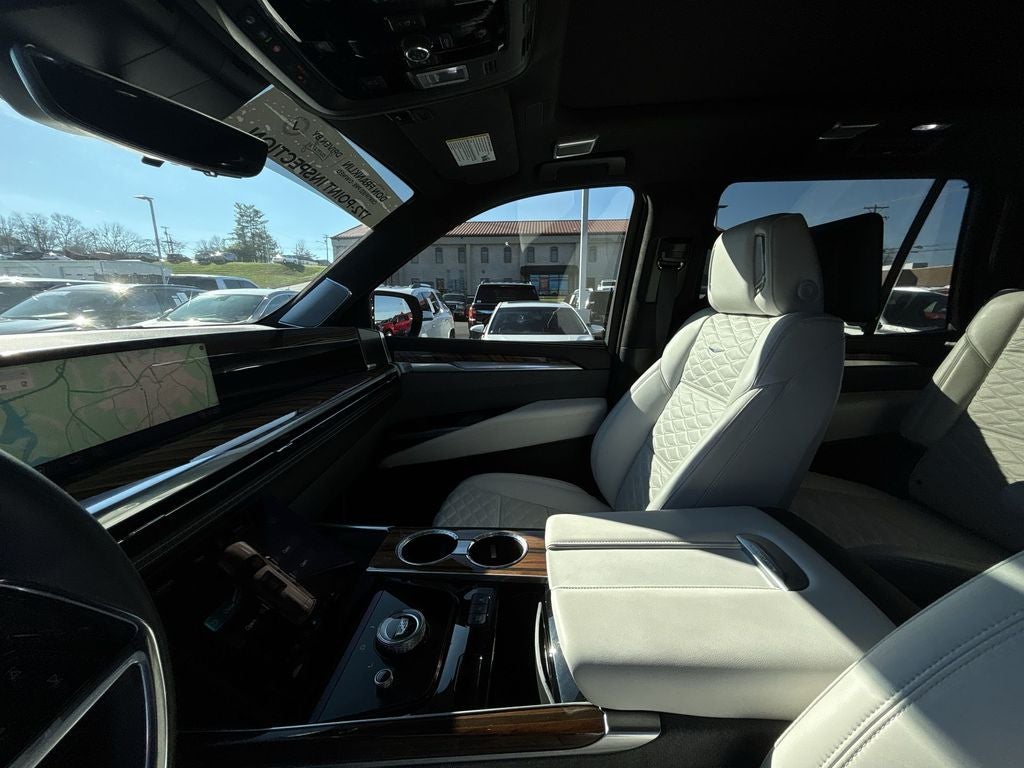 2025 Cadillac Escalade Premium Luxury Platinum