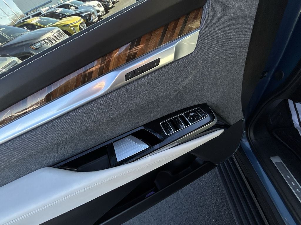 2025 Cadillac Escalade Premium Luxury Platinum