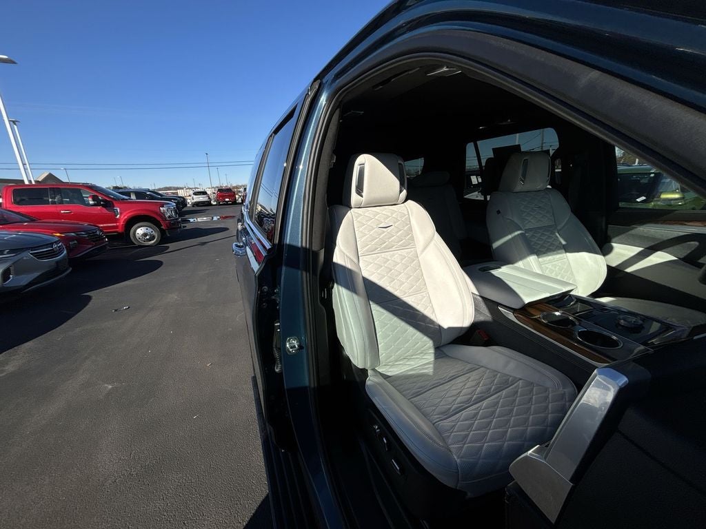 2025 Cadillac Escalade Premium Luxury Platinum