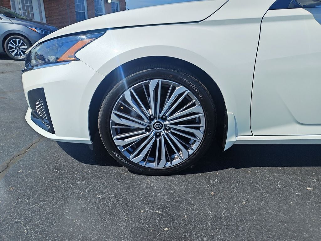 2025 Nissan Altima 2.5 SL