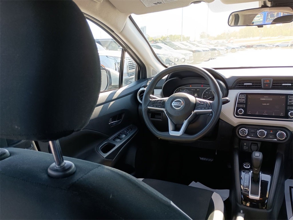 2022 Nissan Versa 1.6 SV