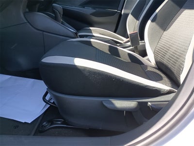 2022 Nissan Versa 1.6 SV