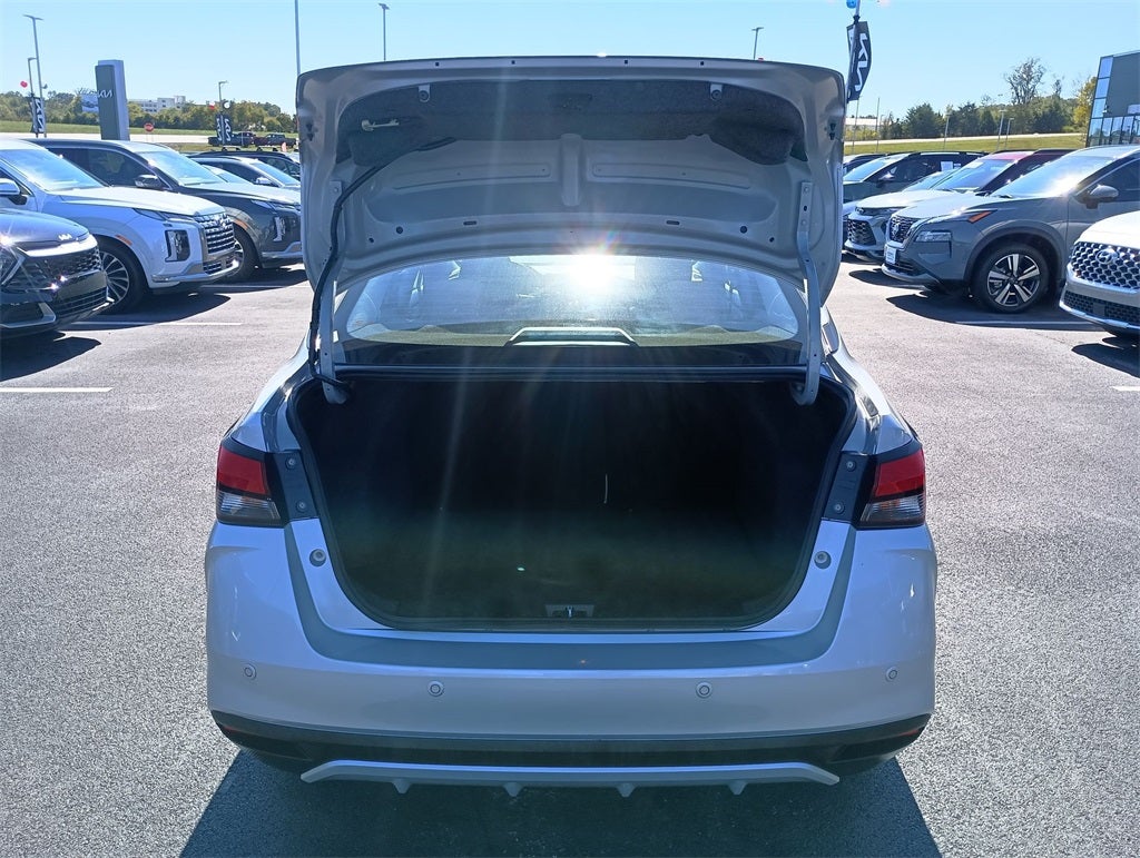 2022 Nissan Versa 1.6 SV