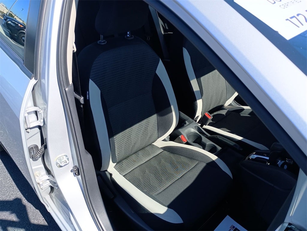 2022 Nissan Versa 1.6 SV