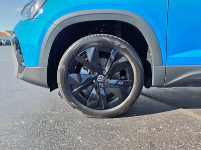 2025 Volkswagen Taos 1.5T SE Black