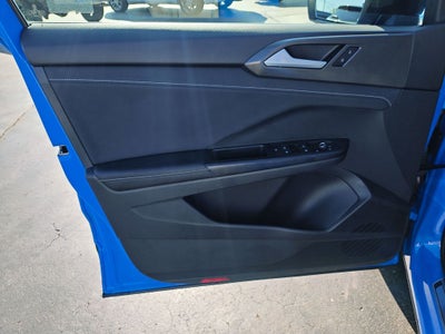 2025 Volkswagen Taos 1.5T SE Black