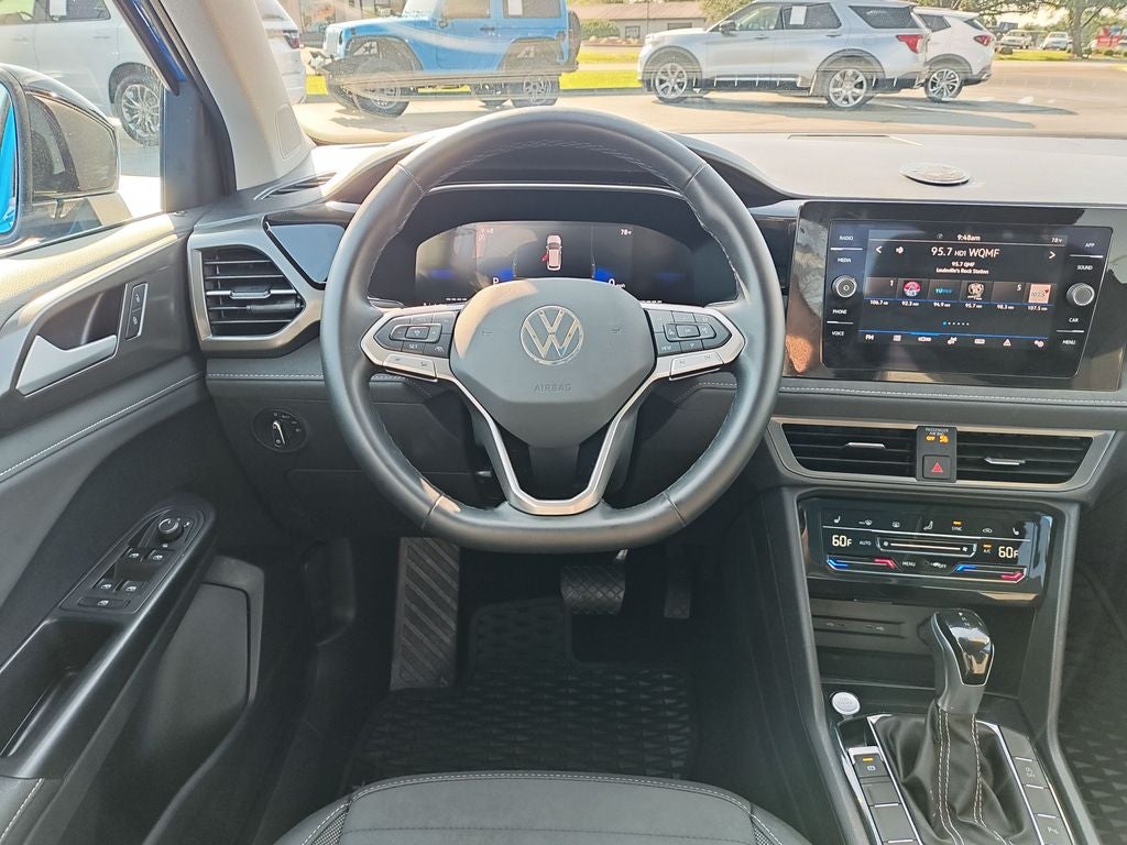 2025 Volkswagen Taos 1.5T SE Black
