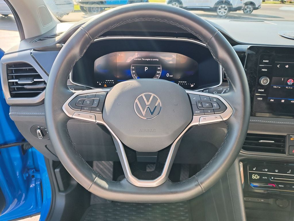2025 Volkswagen Taos 1.5T SE Black