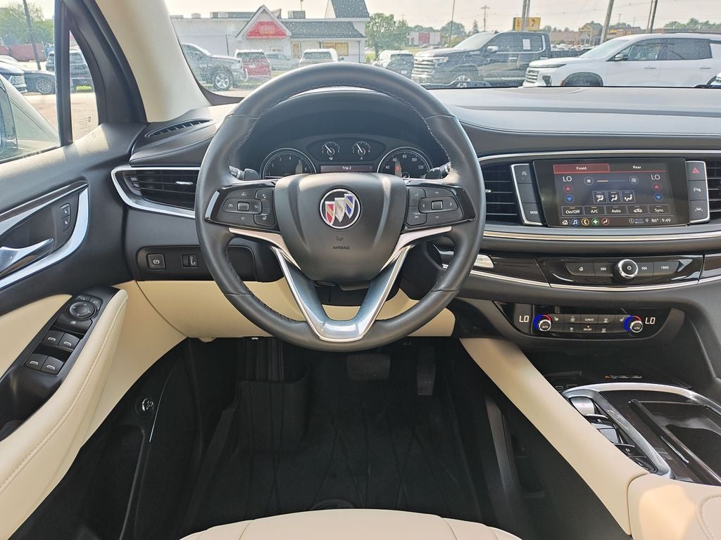 2023 Buick Enclave Essence