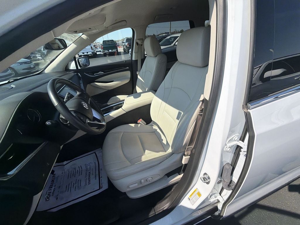 2023 Buick Enclave Essence