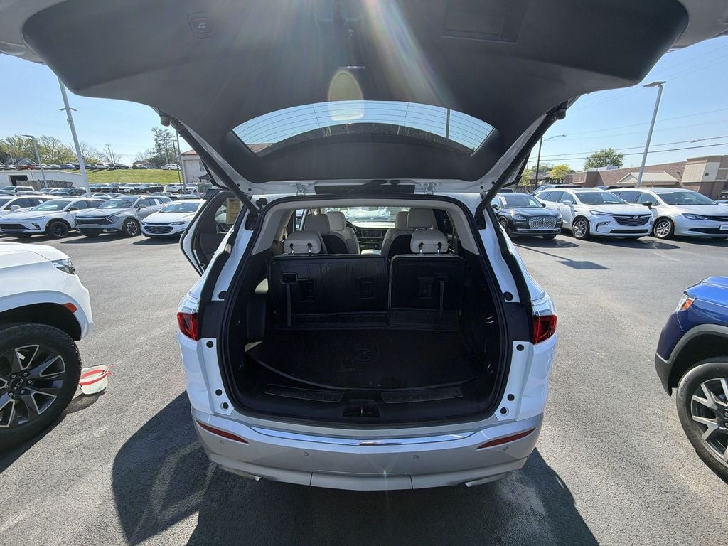 2023 Buick Enclave Essence
