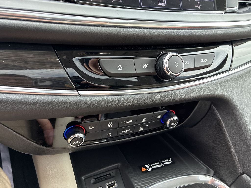 2023 Buick Enclave Essence