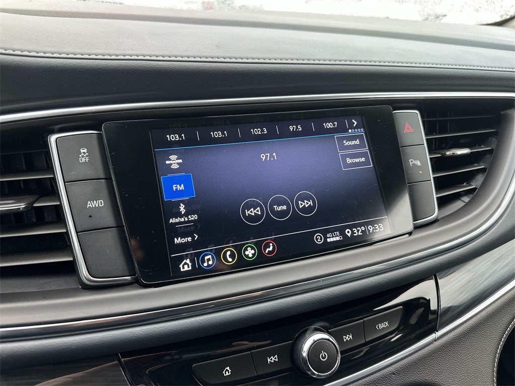 2021 Buick Enclave Essence