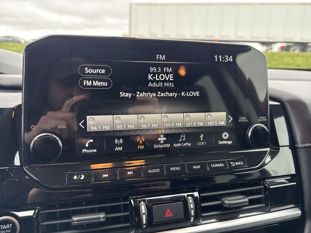 2022 Nissan Pathfinder SL