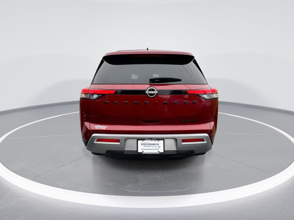 2022 Nissan Pathfinder SL