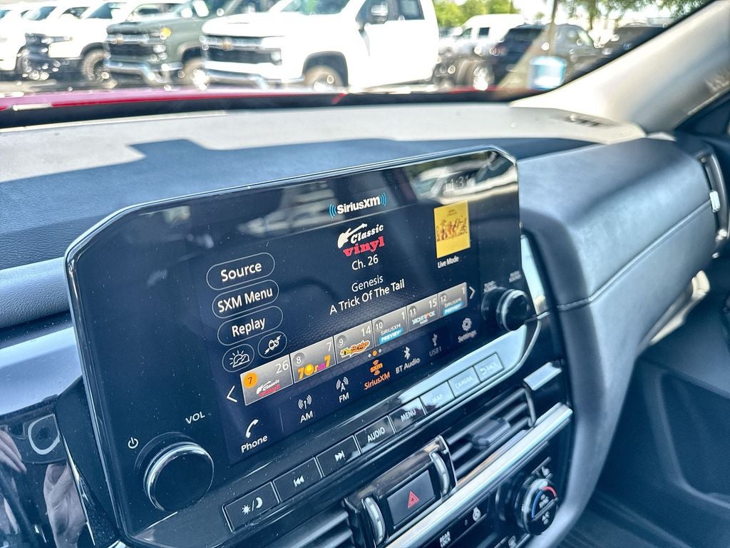 2024 Nissan Pathfinder SL