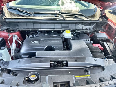 2024 Nissan Pathfinder SL