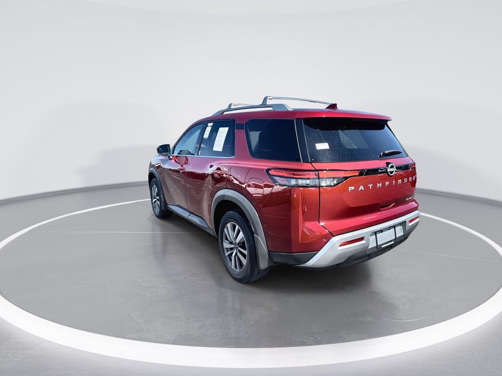 2024 Nissan Pathfinder SL