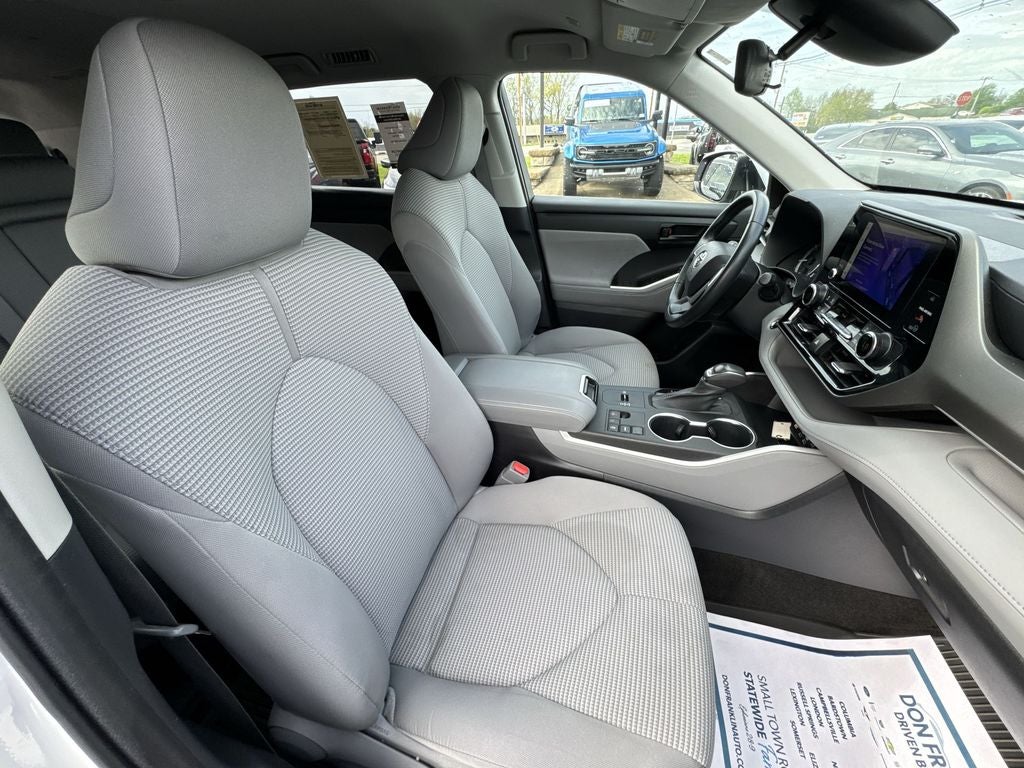 2023 Toyota Highlander LE