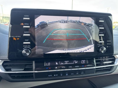 2022 Toyota Sienna LE 8 Passenger