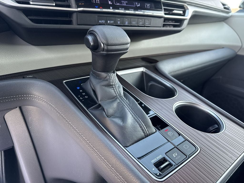 2022 Toyota Sienna LE 8 Passenger