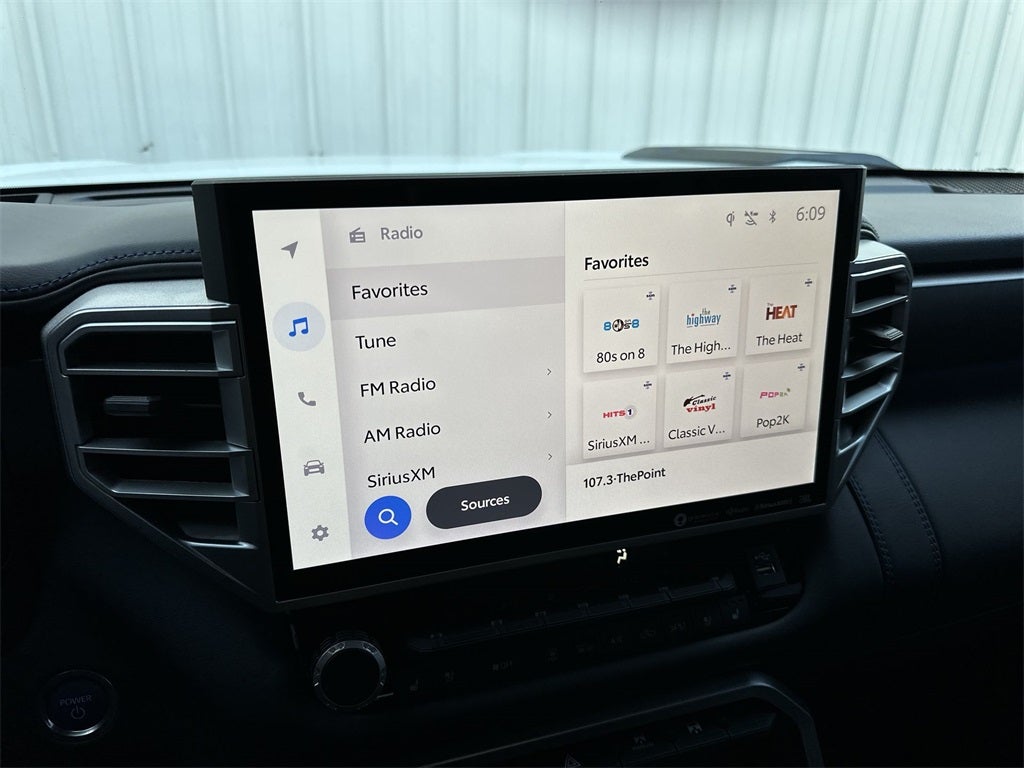 2022 Toyota Tundra Hybrid Platinum