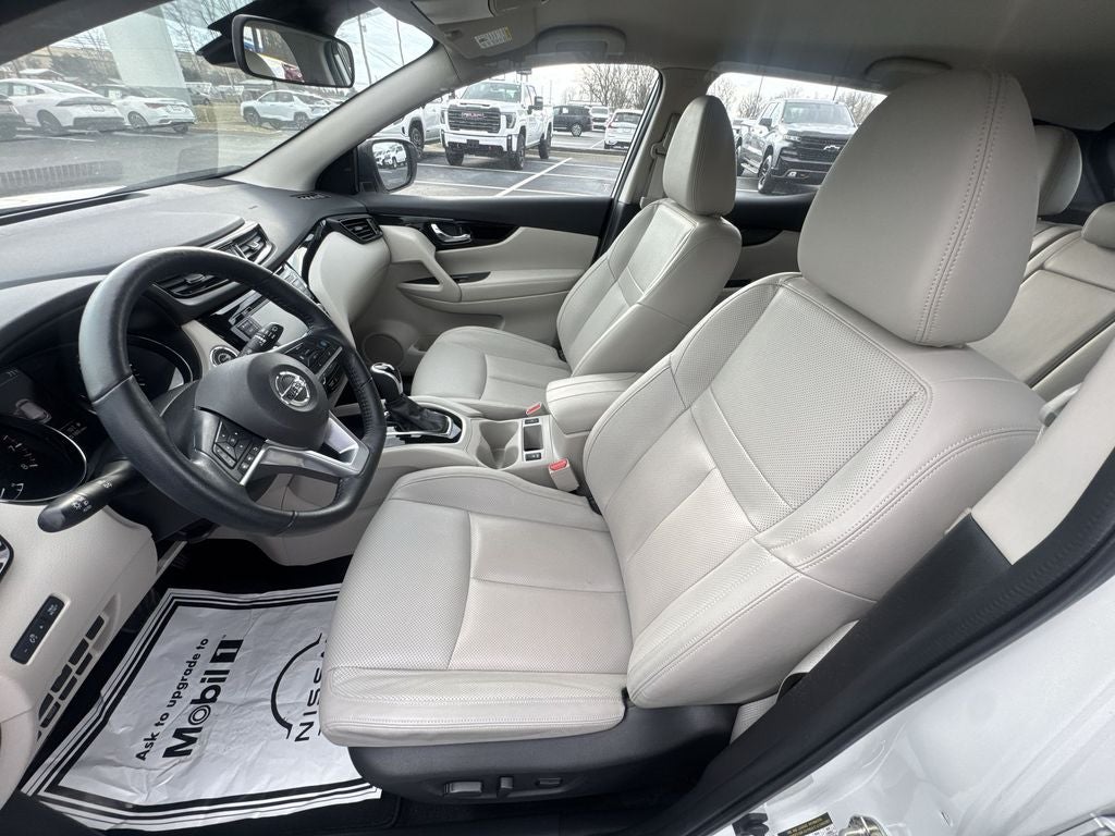 2022 Nissan Rogue Sport SL