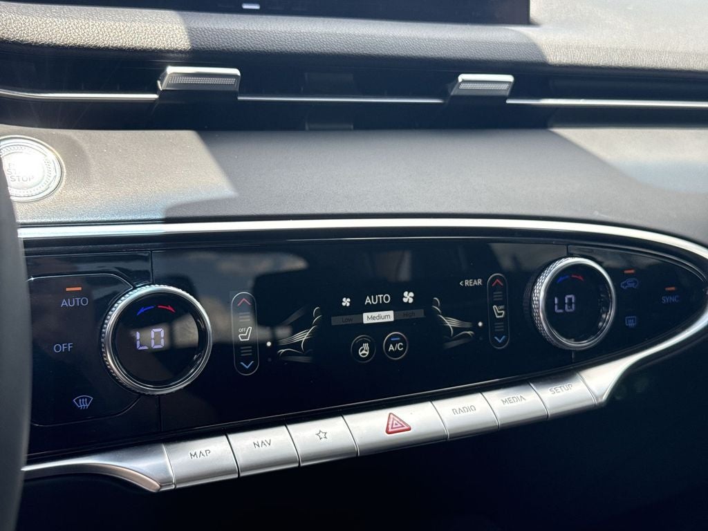 2023 Genesis GV70 2.5T