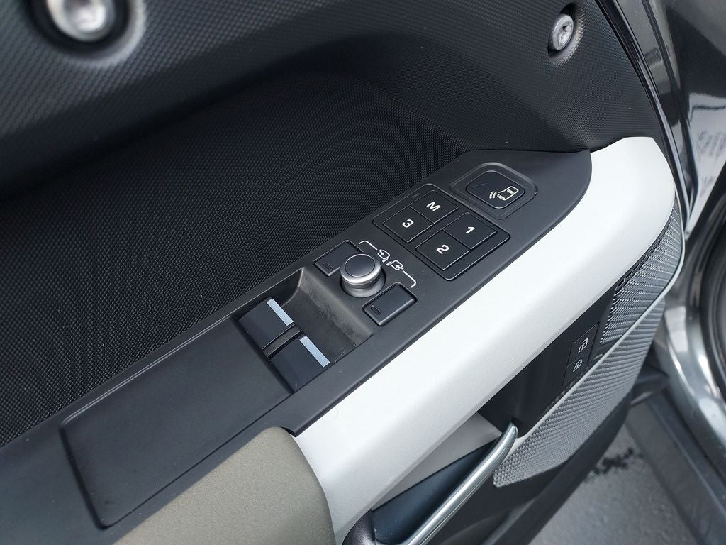 2023 Land Rover Defender 90 X-Dynamic SE