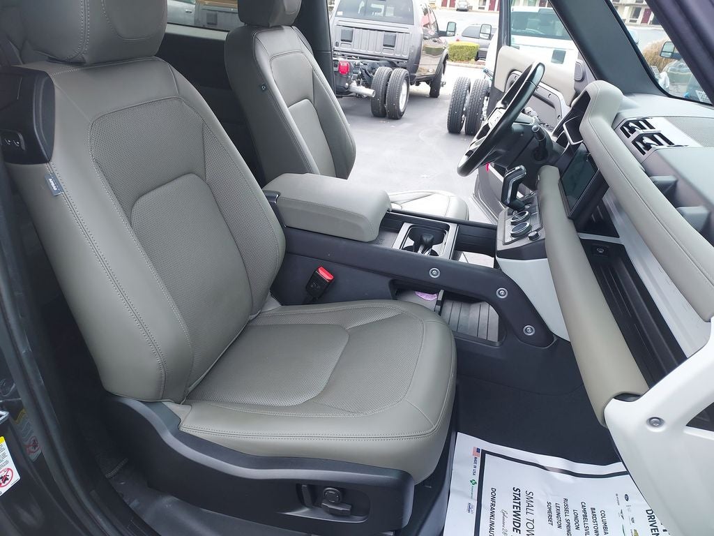 2023 Land Rover Defender 90 X-Dynamic SE