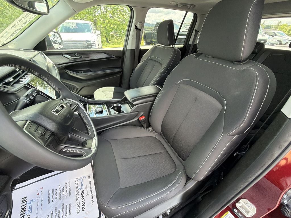 2023 Jeep Grand Cherokee Laredo X
