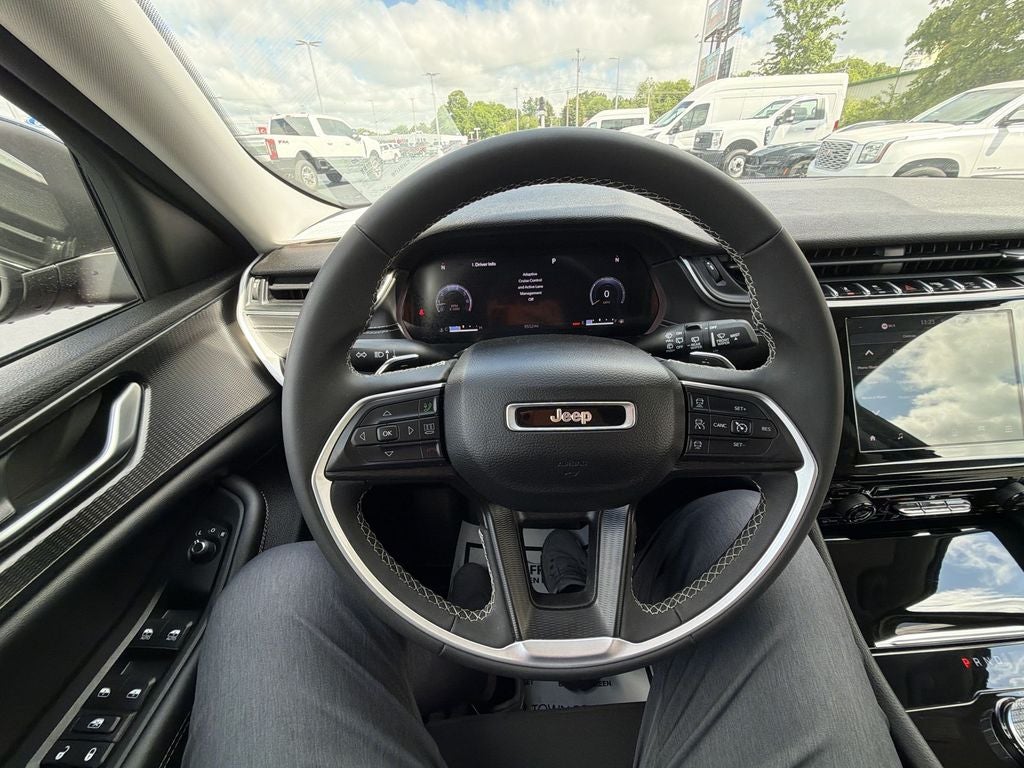 2023 Jeep Grand Cherokee Laredo X