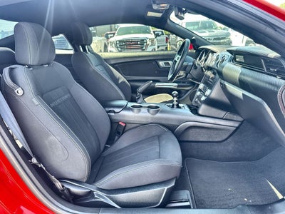2022 Ford Mustang EcoBoost
