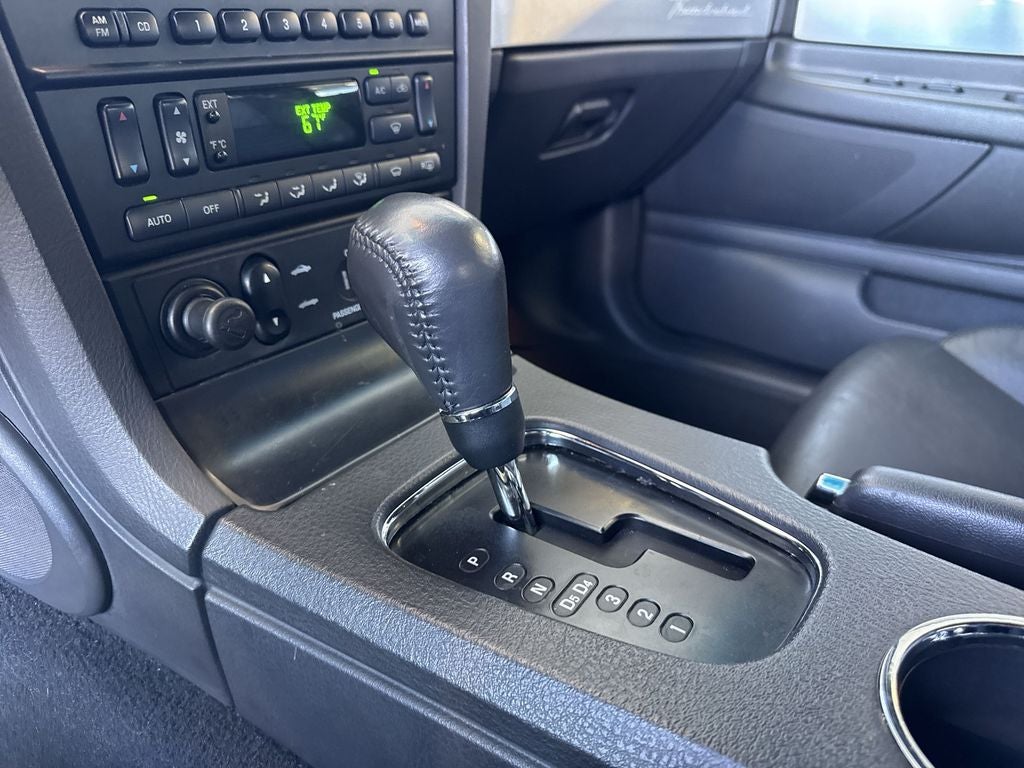 2002 Ford Thunderbird Base