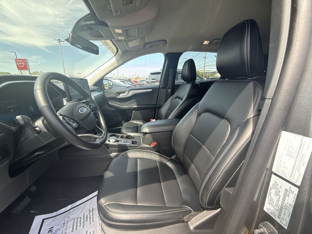 2025 Ford Escape Platinum