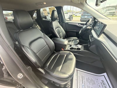 2025 Ford Escape Platinum