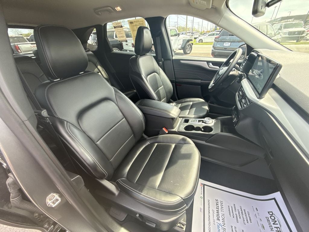 2025 Ford Escape Platinum