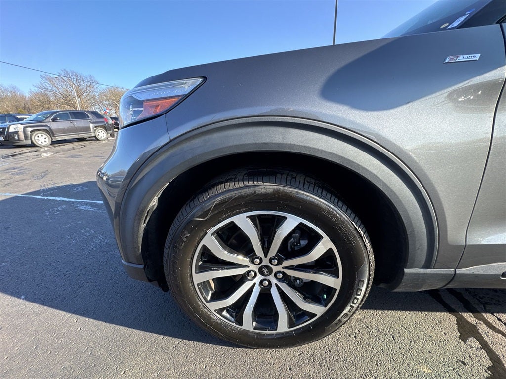 2022 Ford Explorer ST-Line