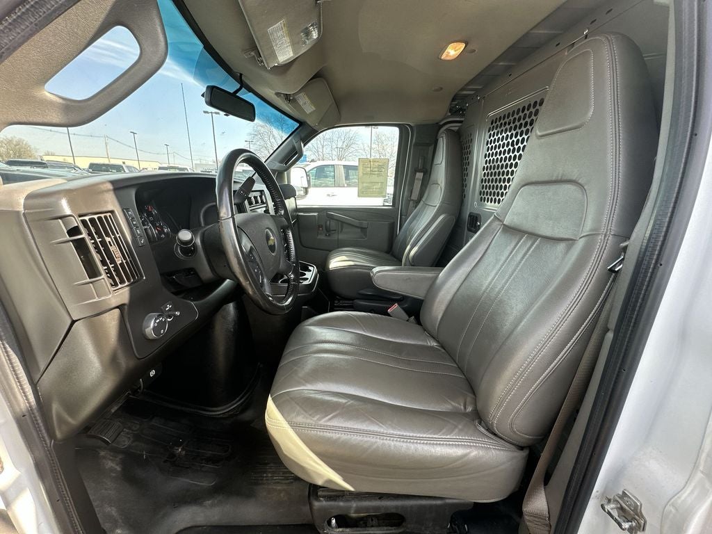 2022 Chevrolet Express 2500 Work Van Cargo