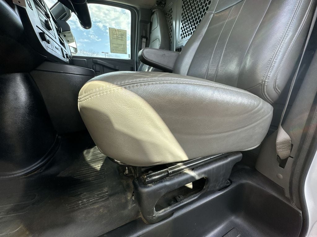 2022 Chevrolet Express 2500 Work Van Cargo