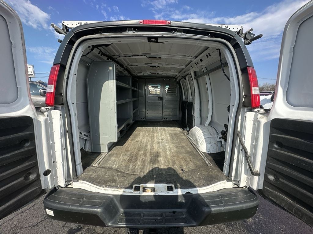 2022 Chevrolet Express 2500 Work Van Cargo