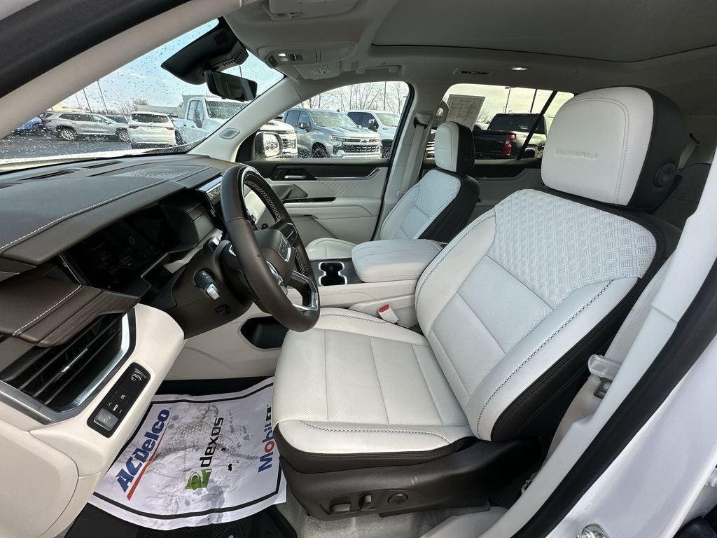 2025 GMC Acadia Denali