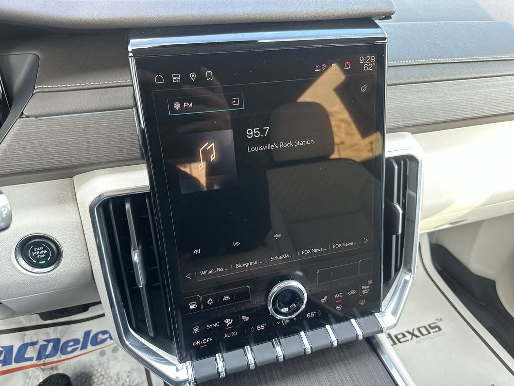 2025 GMC Acadia Denali